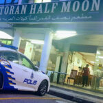 Restoran Half Moon - Seri Kembangan